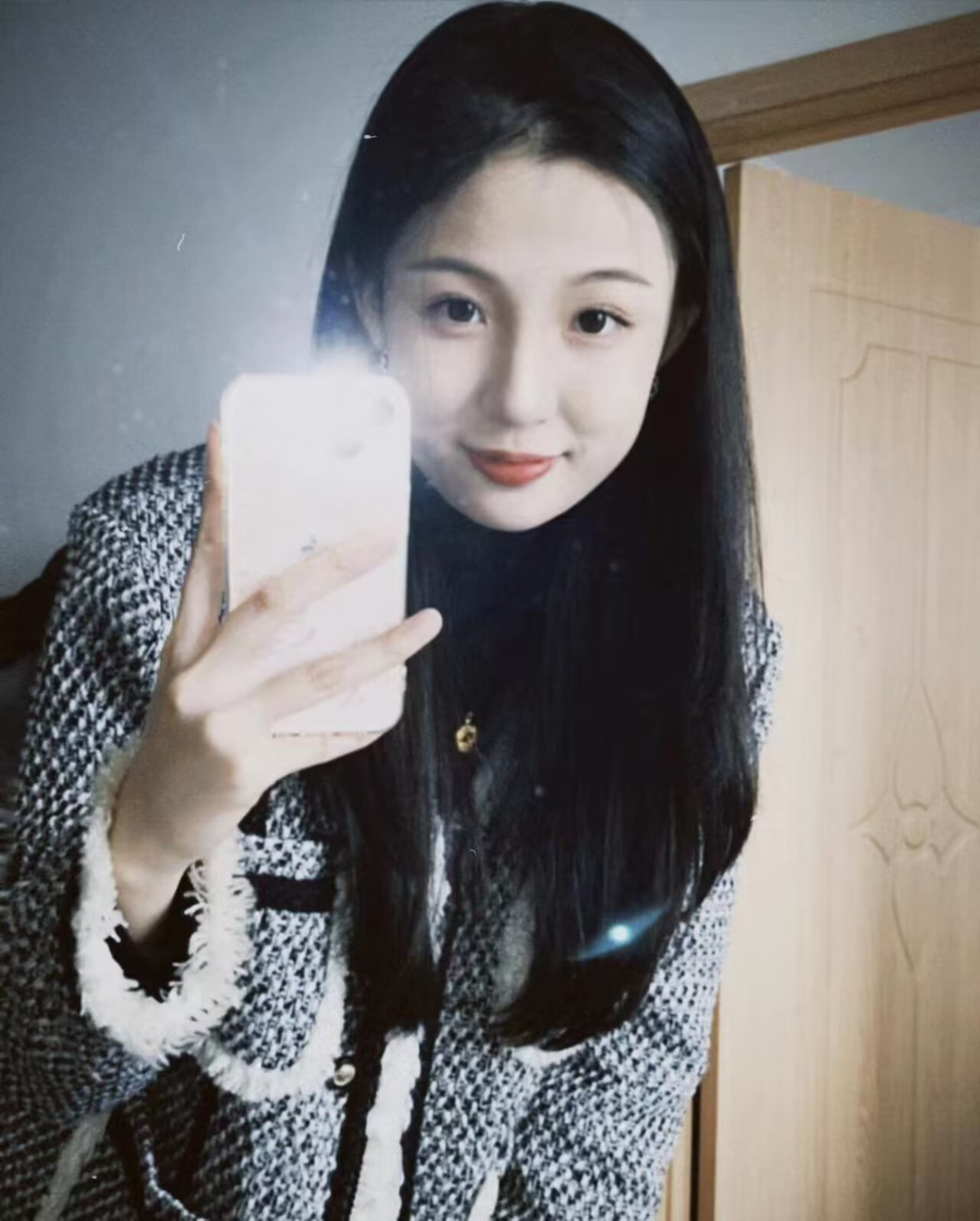 4EEB9E71FEF301F87F2D1A6FED7B9340.png